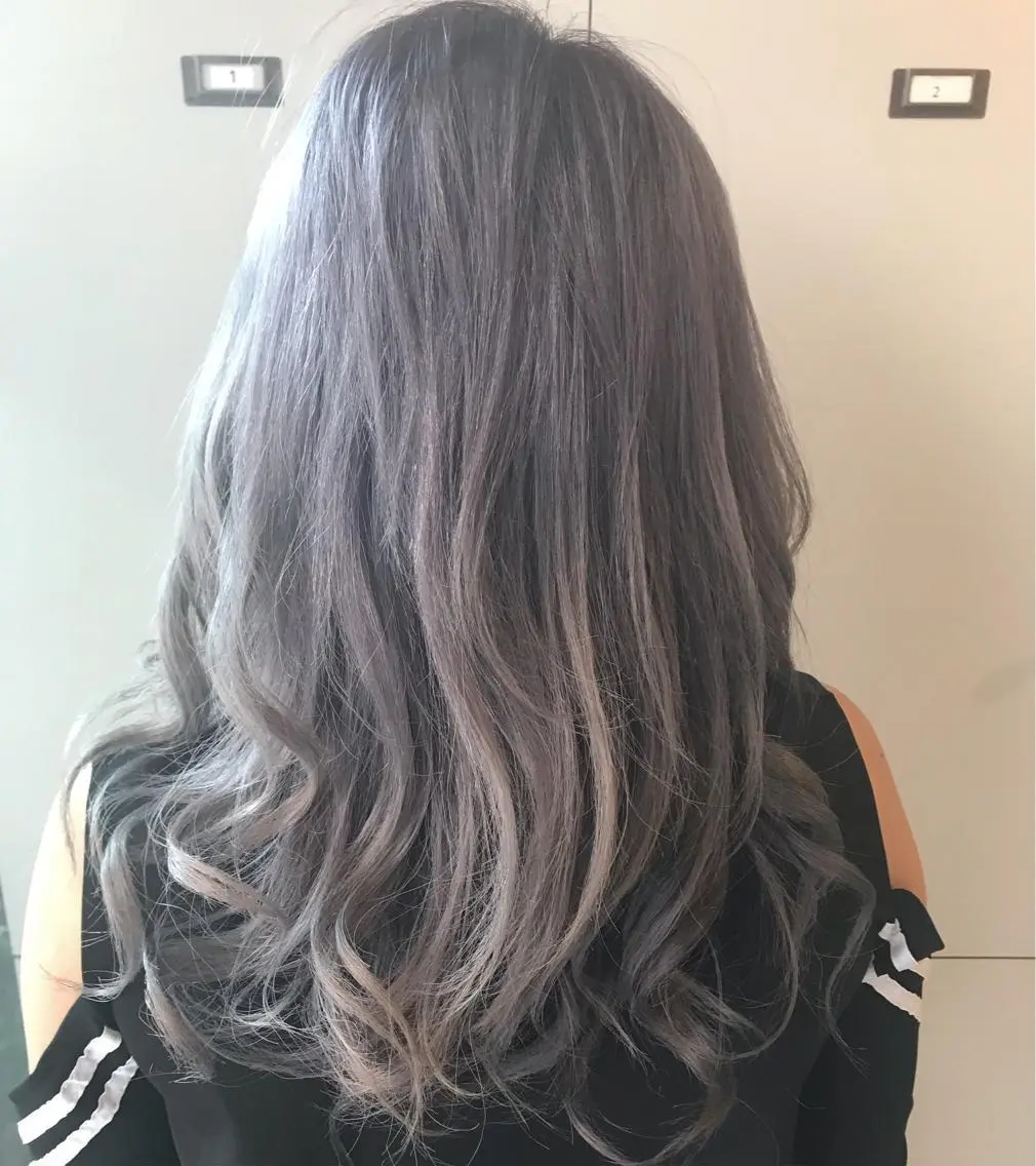ロング カラー グレージュ メンズ縮毛矯正 細谷碧海のヘアスタイル