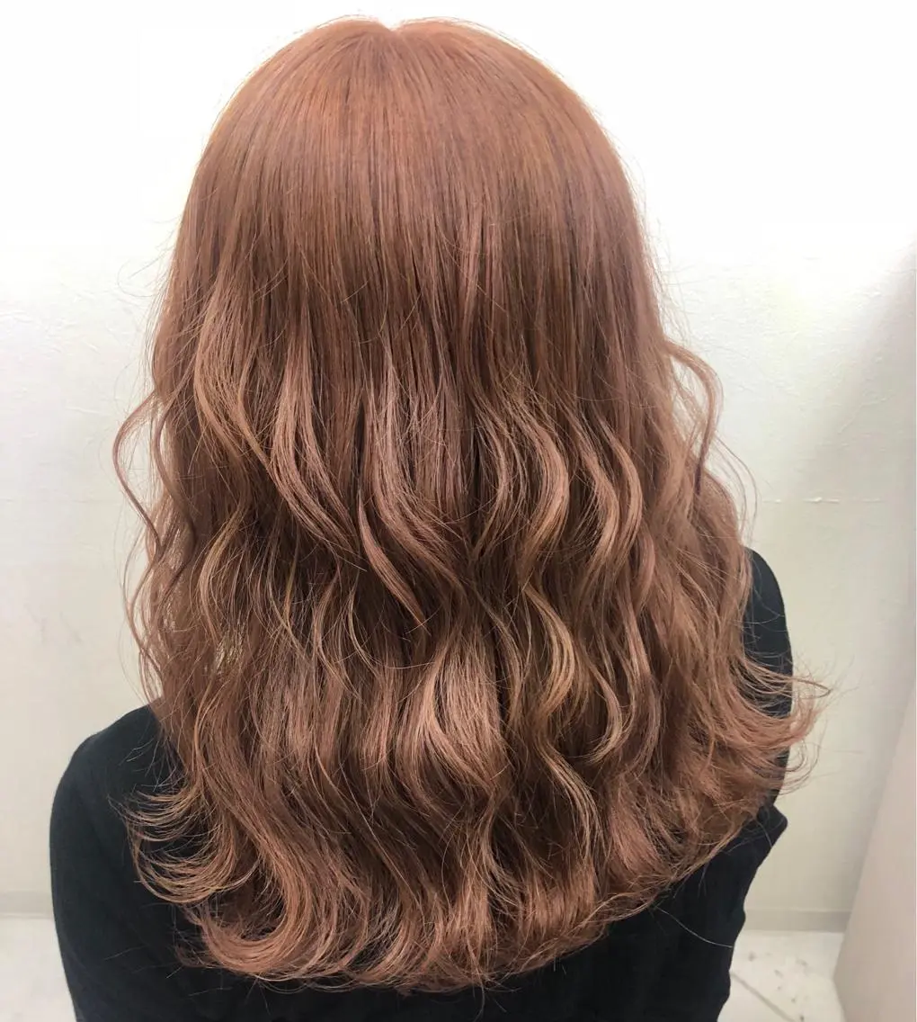 セミロング カラー ベージュカラー オレンジ オレンジベージュ MAKO ❤️🔥NEXTのヘアスタイル