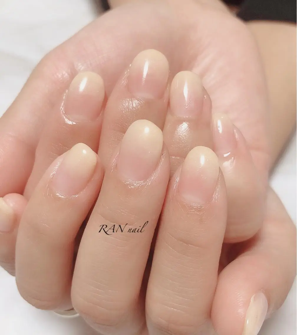 ネイル グラデーション オフィスネイル オレンジ 春ネイル 冬ネイル ハンドネイル フットネイル RAN nailのネイルデザイン