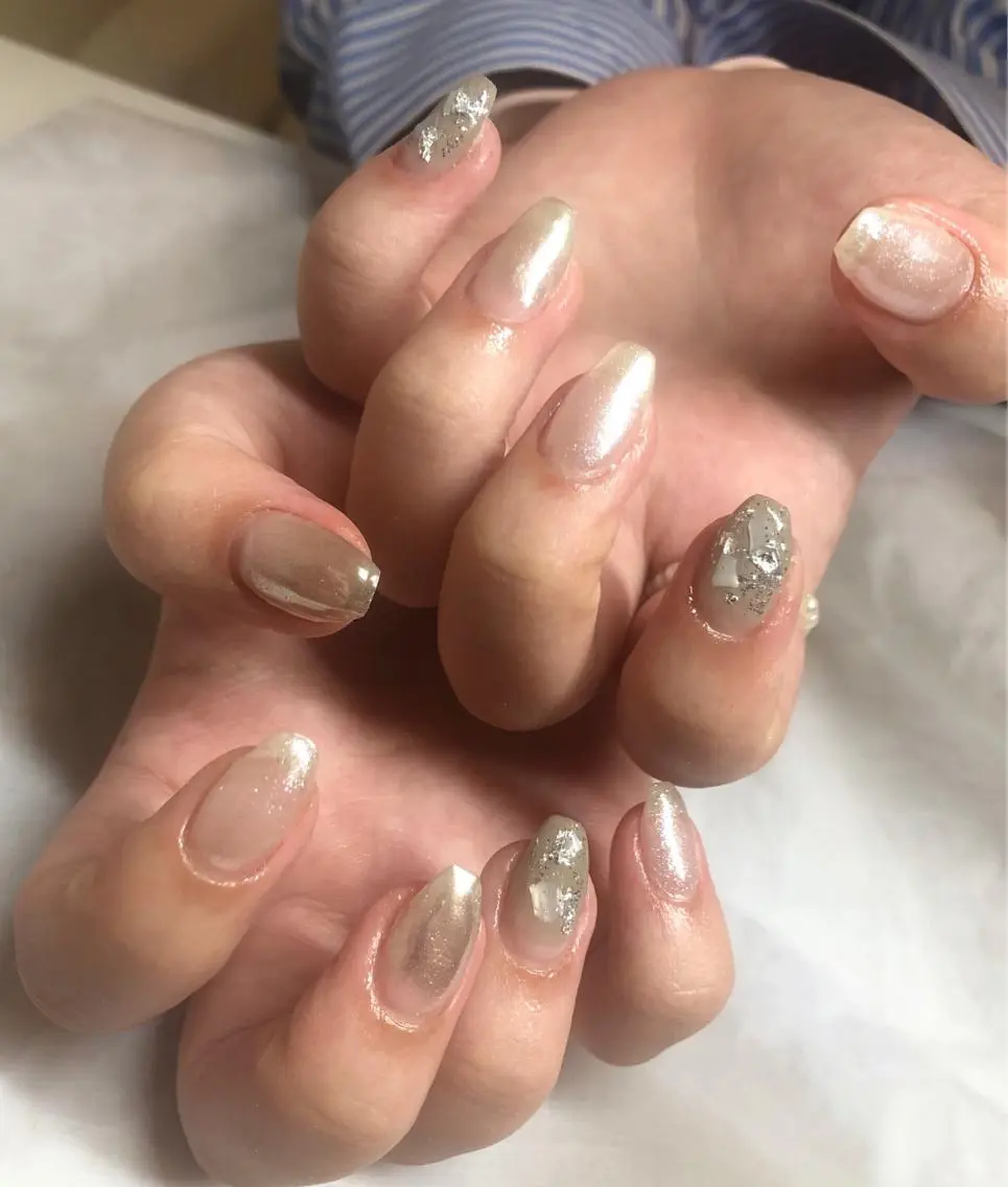 ネイル グラデーション ミラーネイル 持ち込み 【ＯＲＧＡＮ】 nailのネイルデザイン