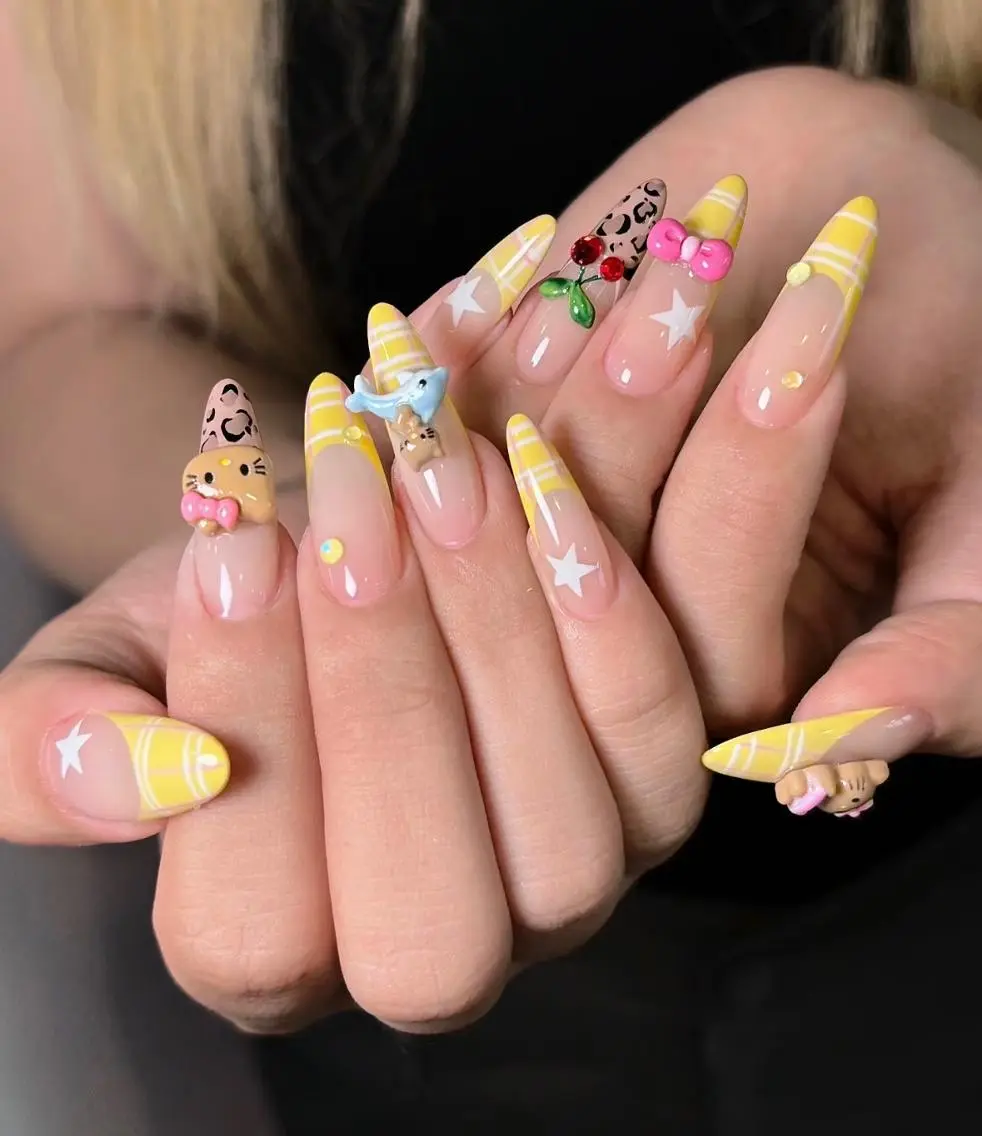 ネイル ハンドネイル 🎀 NaNa_nailのネイルデザイン