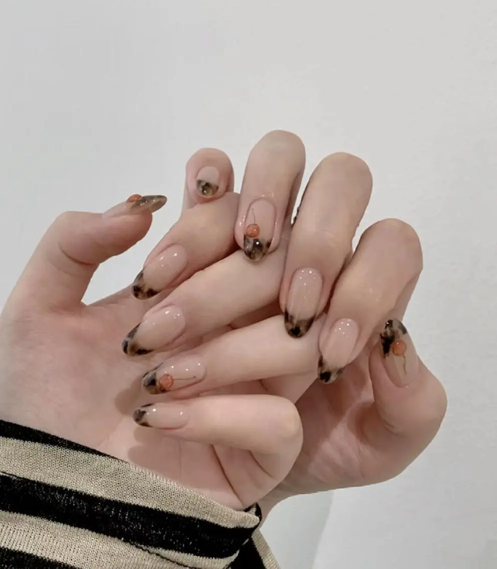 ネイル ハンドネイル ハンドケア 🍑 momo_nailのネイルデザイン