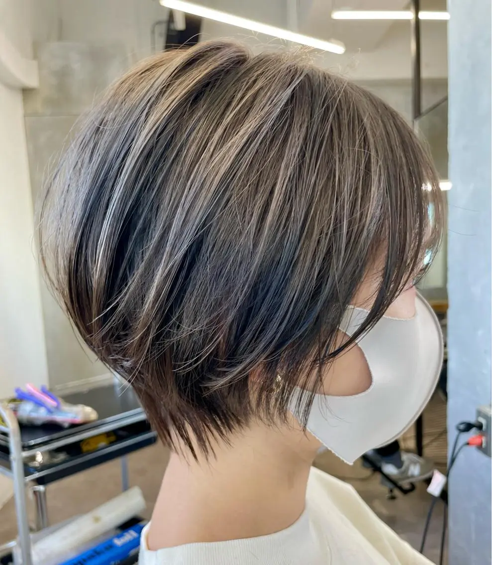 ショート カラー カット ヘアカラー トリートメント 色気レイヤー& ショートはお任せ🌟のヘアスタイル