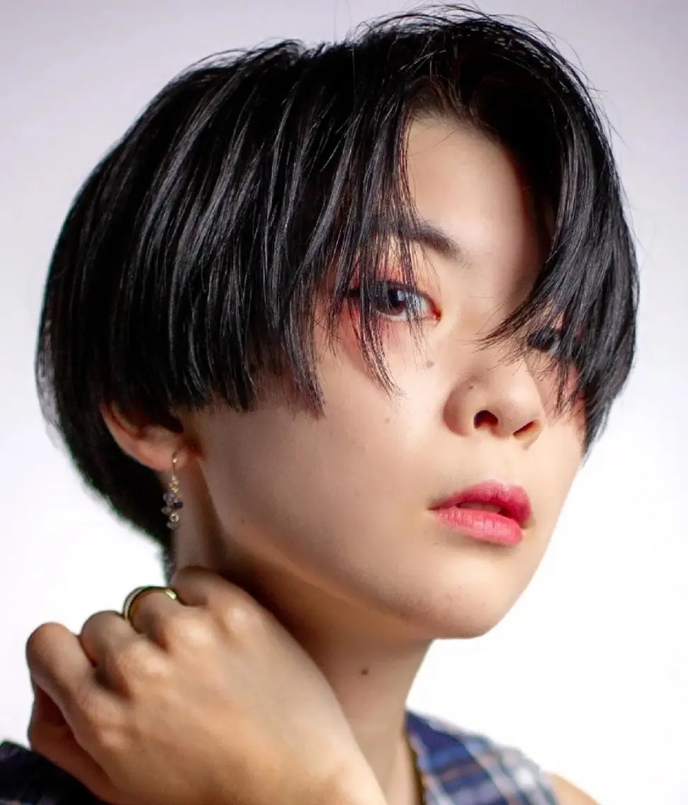 ショート カラー 松尾 泰伸のヘアスタイル