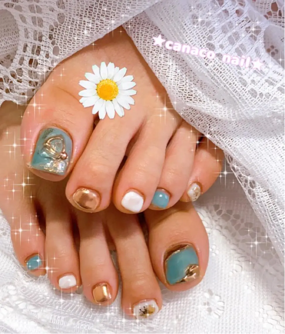 ネイル アートネイル フットネイル ジェルネイル ゴールド グリーン ベテランネイル cnc  nailのネイルデザイン