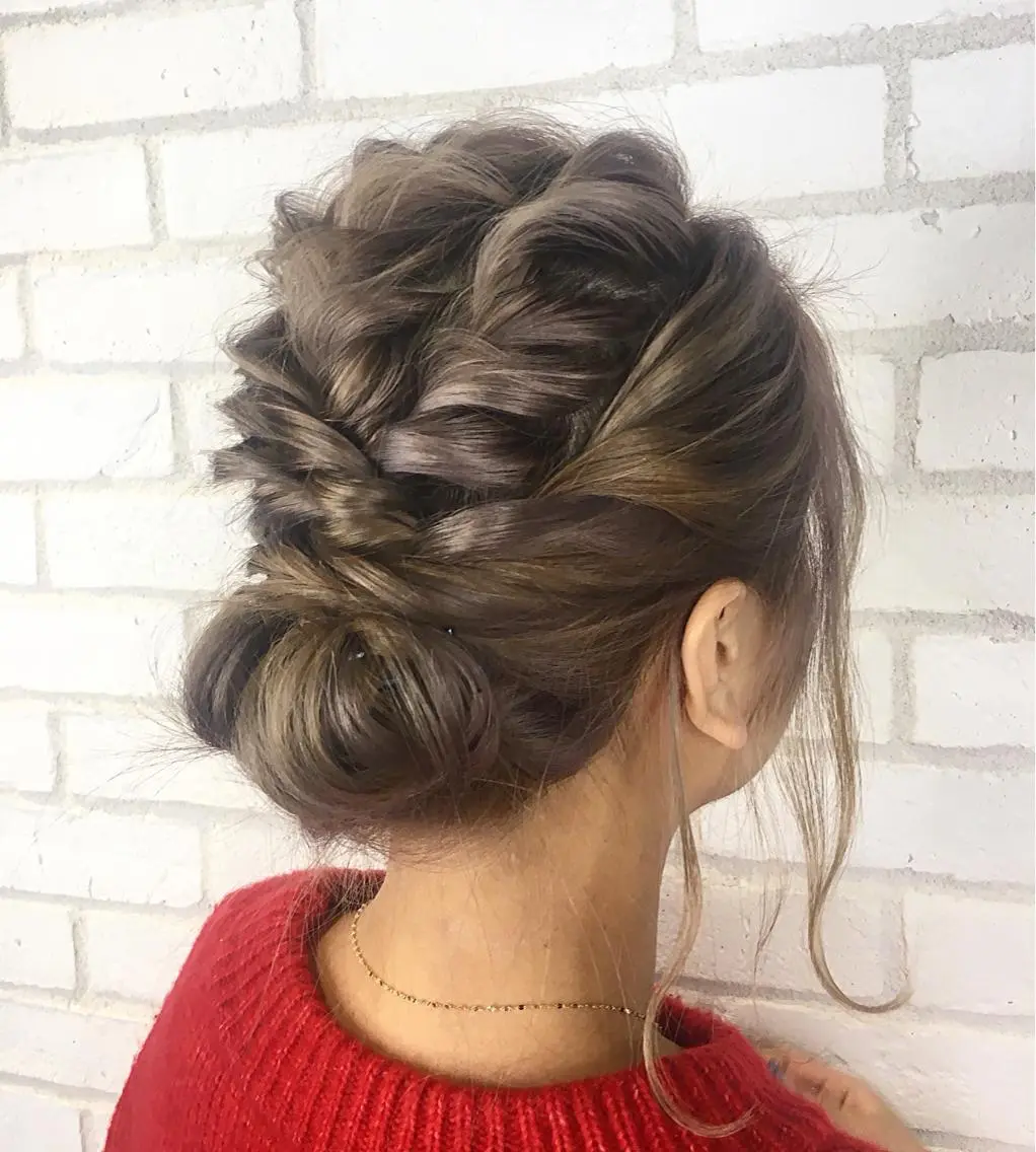 セミロング ヘアアレンジ まなべ さくらのヘアスタイル