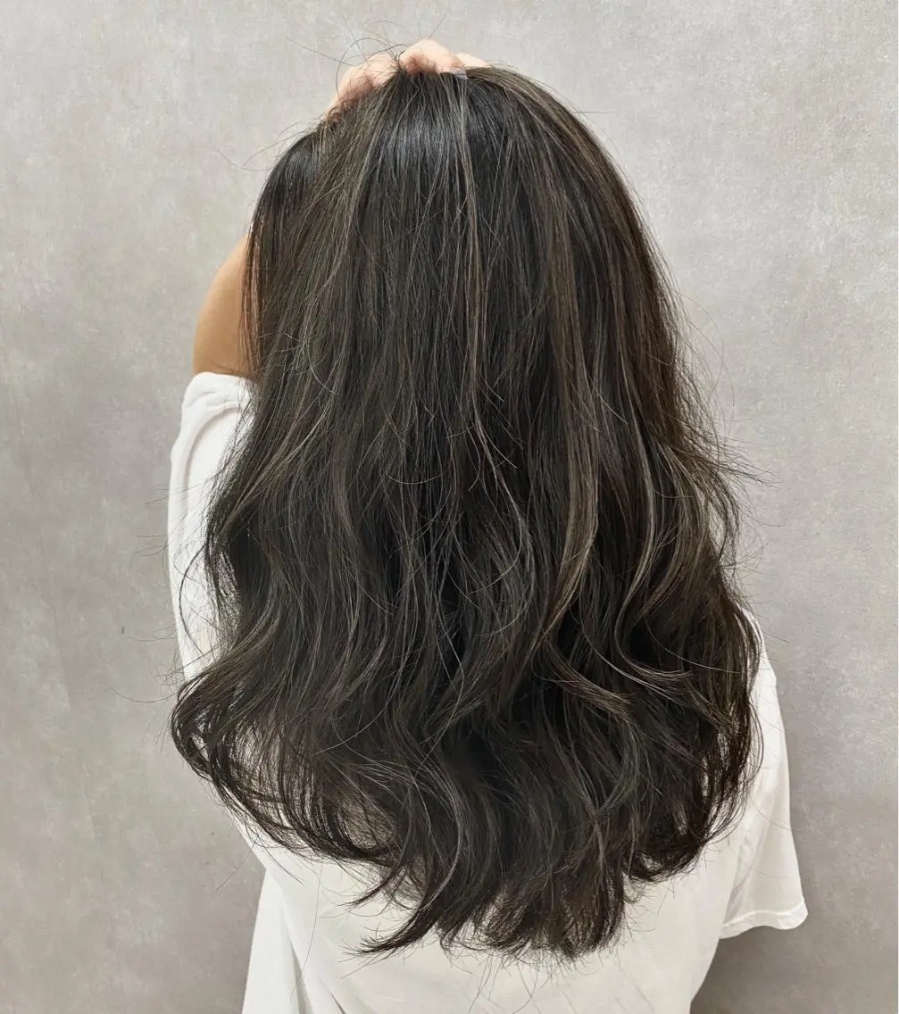 ロング 【髪質改善 艶髪】 布川 莉穂のヘアスタイル