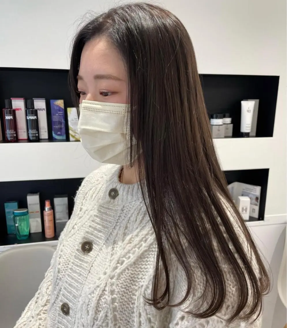 ミディアム カラー パーマ ヘアアレンジ メンズ キッズ ネイル マツエク・マツパ アイブロウ ブラウン mona/ ストレートスタイル✨のヘアスタイル