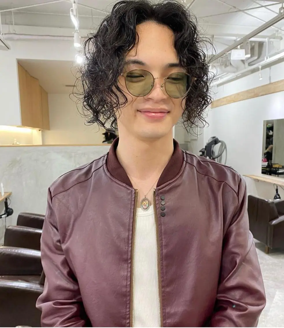 ミディアム パーマ メンズ ミディアムパーマ メンズパーマ 森貴裕/ベージュ/ パーマ/オリーブのヘアスタイル