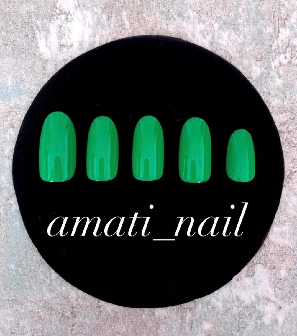 ネイル フットネイル ジェルネイル グリーン ワンカラーネイル ハンドネイル amati_nail TAKAKOのネイルデザイン