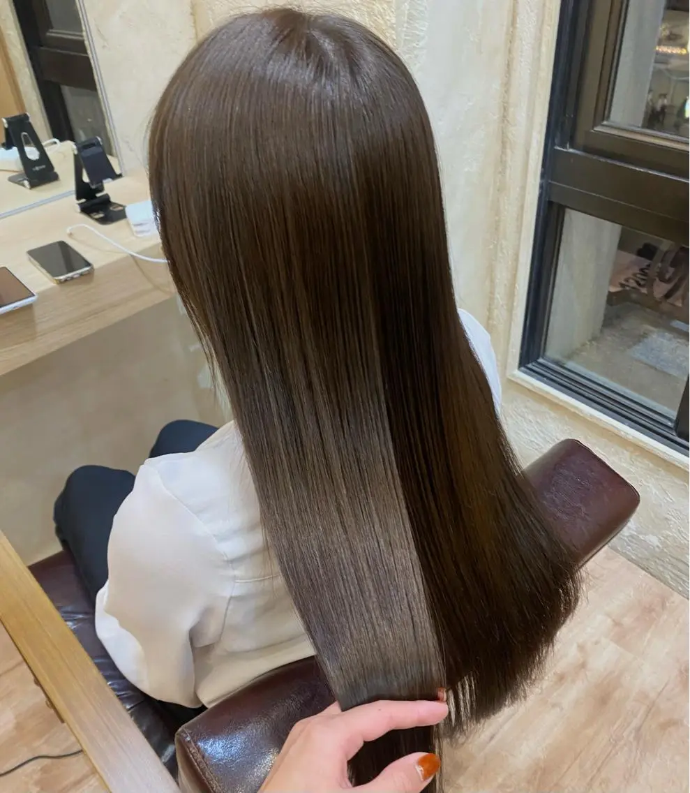 ロング カラー ベージュカラー ブラウンカラー オリーブベージュ オリーブブラウン 髪質改善 マンツーマン 美容師💚コウブチのヘアスタイル