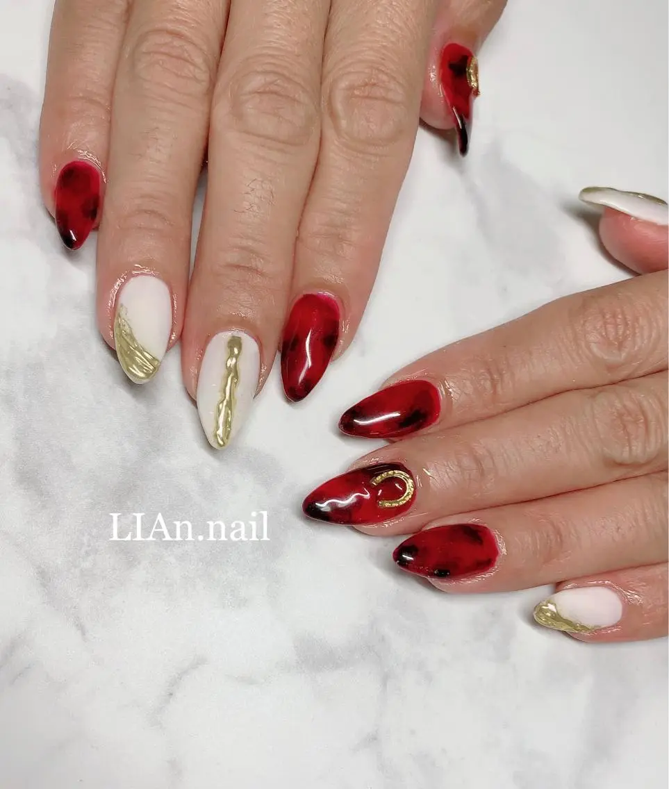 ネイル べっ甲ネイル 赤色 Lian nailのネイルデザイン