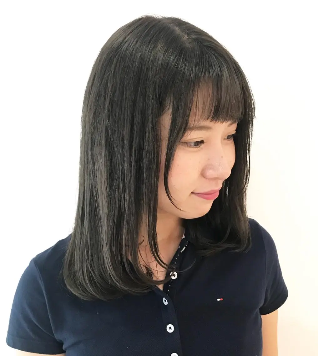 ミディアム カラー アッシュ ウルフカット レイヤーカット上柿のヘアスタイル