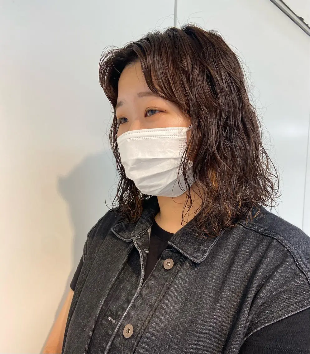 ミディアム パーマ ミディアムパーマ 🪽似合わせカラー RENA.🪽🩶のヘアスタイル