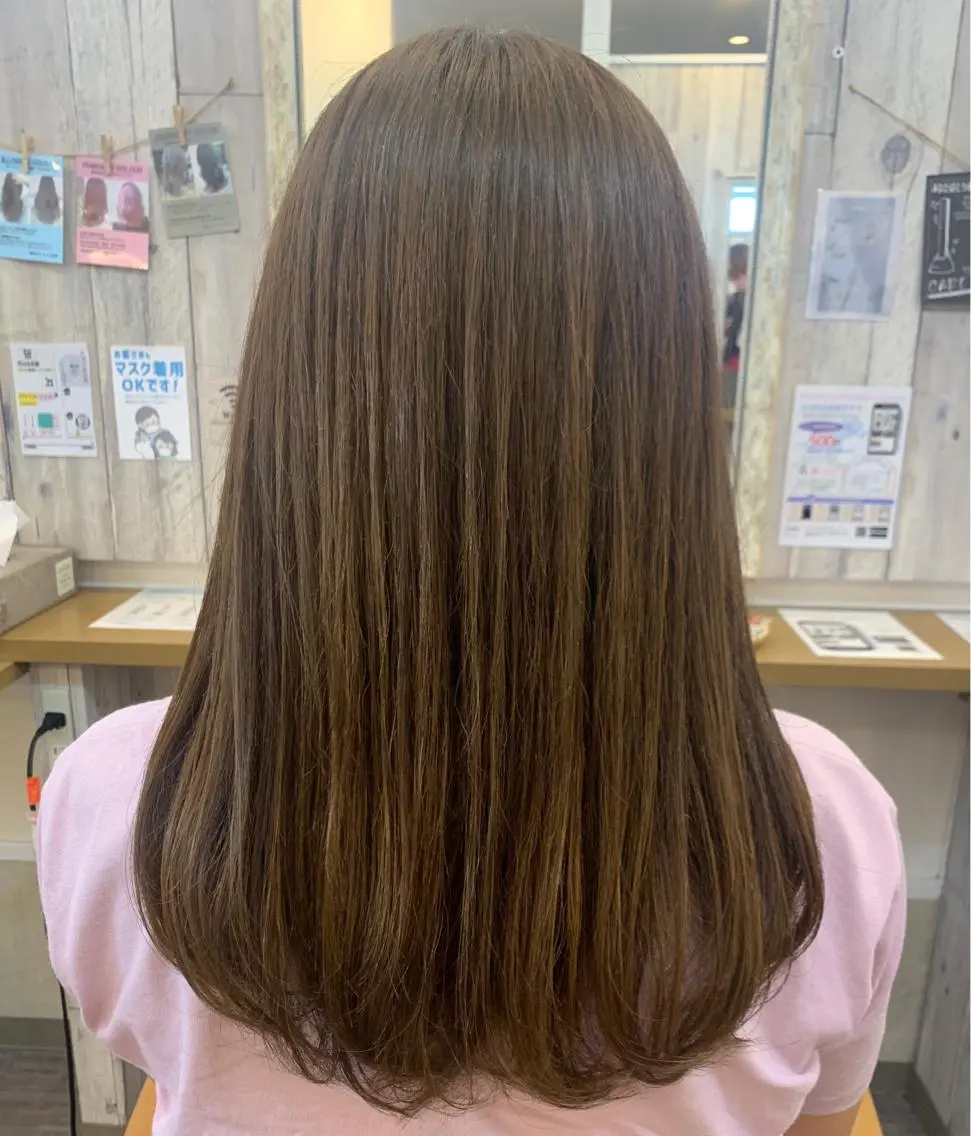 カラー 伊藤 由妃乃のヘアスタイル