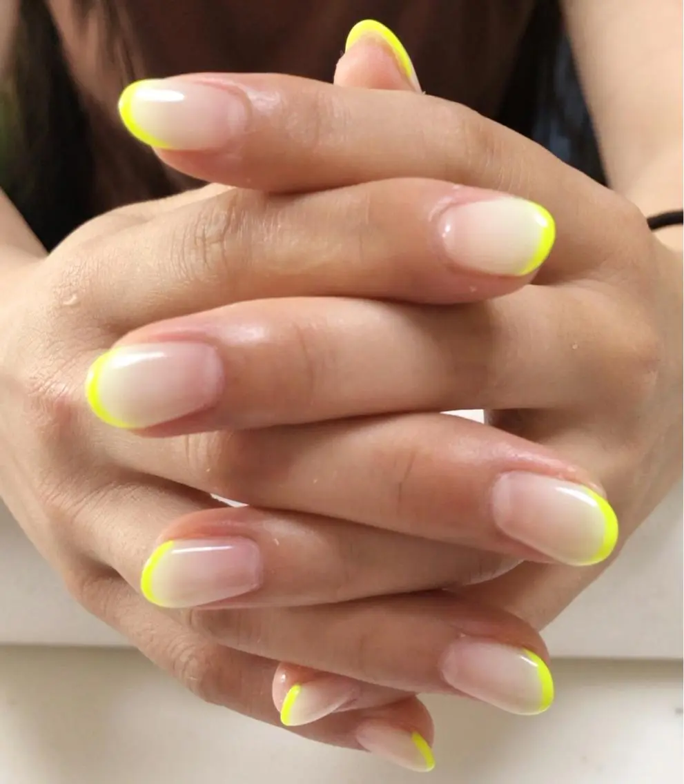 ネイル mano nella manoのネイルデザイン