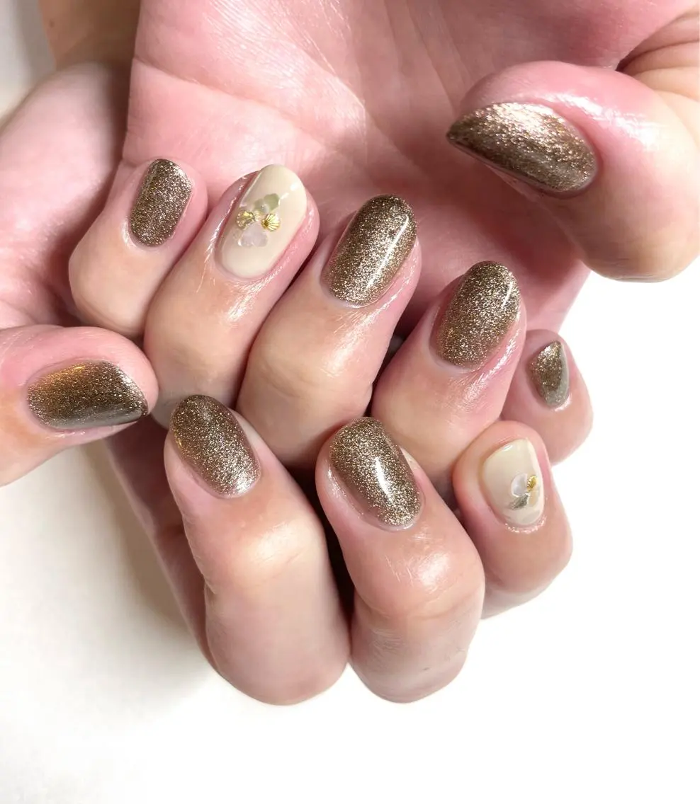 ネイル ラメ(グリッター) マグネットネイル le_rire _nailのネイルデザイン