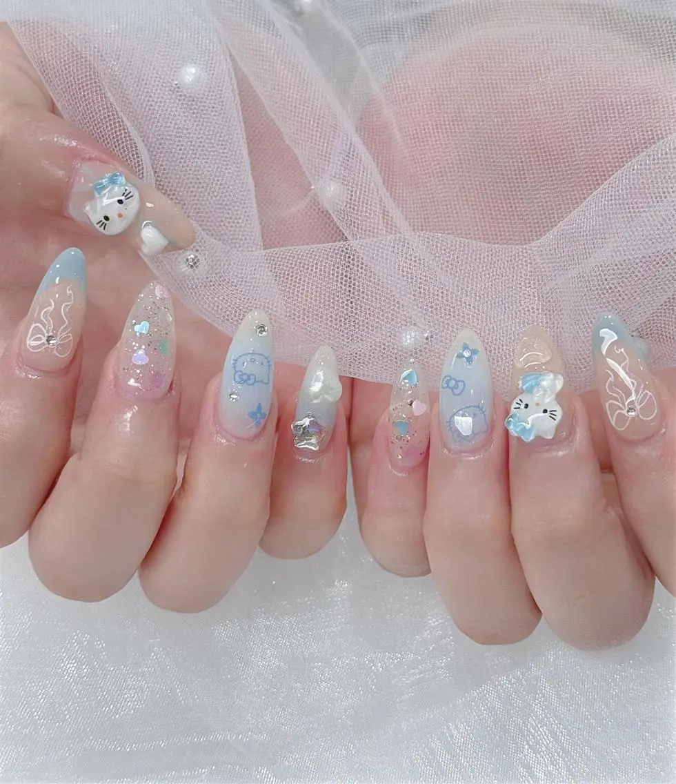 ネイル オーロラネイル ブルー チークネイル 長さ出し フットネイル ハンドネイル Kiyomi 池袋のネイルデザイン