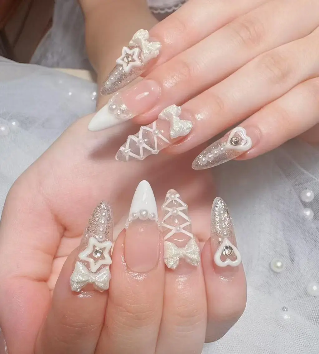 ネイル 長さ出し フレンチネイル 韓国ネイル マグネットネイル 持ち込み ハンドネイル ハンドケア The  Nail 新大久保店のネイルデザイン