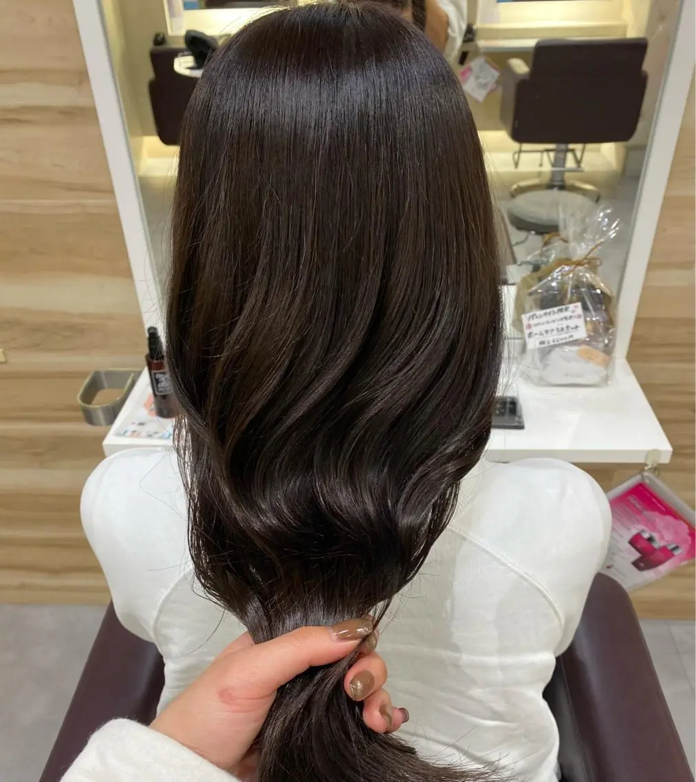 カラー 河原 亜樹のヘアスタイル