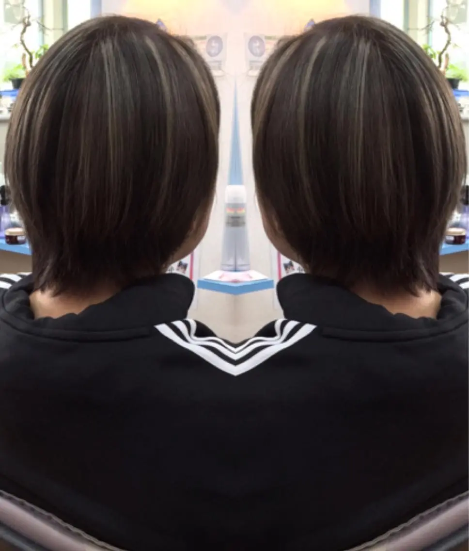 ショート カラー ヘアアレンジ アッシュ ハイライトカラー シルバー シルバーアッシュ 外国人風カラー ヘアカラー 三輪 太一のヘアスタイル