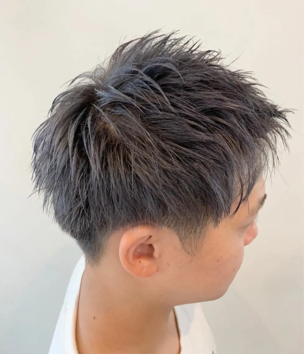 ショート メンズ メンズブリーチ ショートヘア カット ヘアカラー FLAGS YAMATOのヘアスタイル