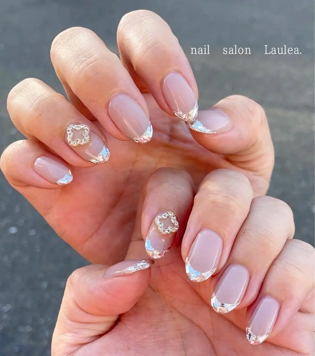 ネイル フレンチネイル ジェルネイル ガラスフレンチ 夏ネイル nail salon Lauleaのネイルデザイン