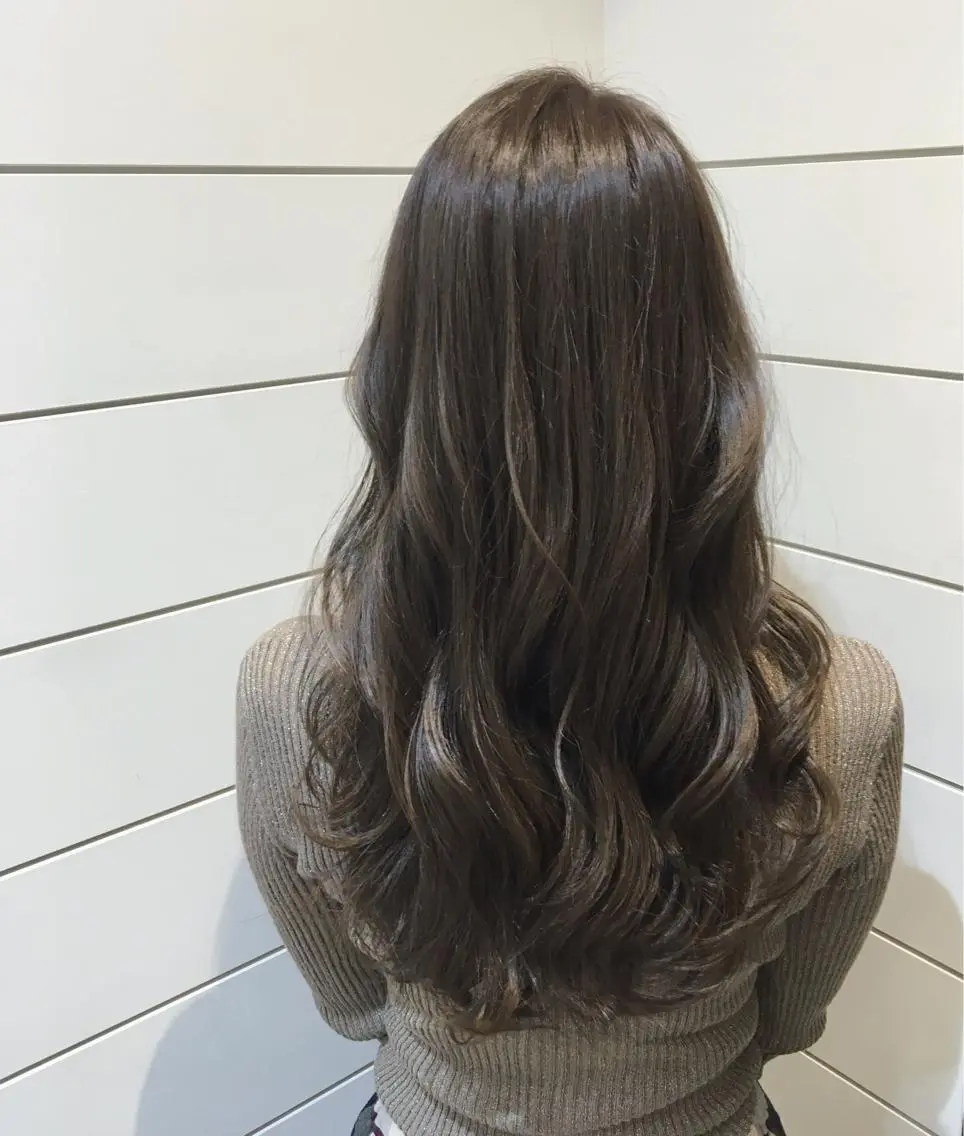 ロング カラー アッシュ アッシュグレー アッシュグレージュ グレージュ 🍊新宿南口🍊 ERINAのヘアスタイル