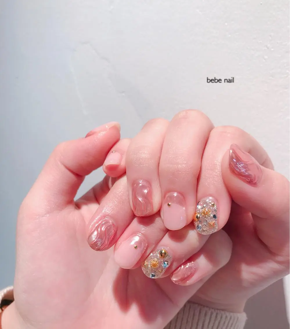 ネイル ミラーネイル ニュアンスネイル ピンク Ann nailのネイルデザイン