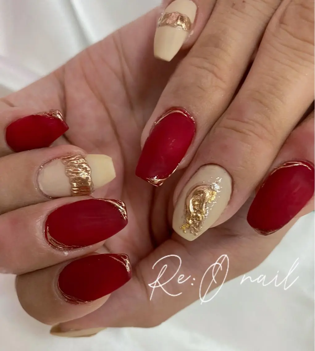 ネイル 赤色 ハンドネイル Re:Ø nail 🩵TSUJIのネイルデザイン