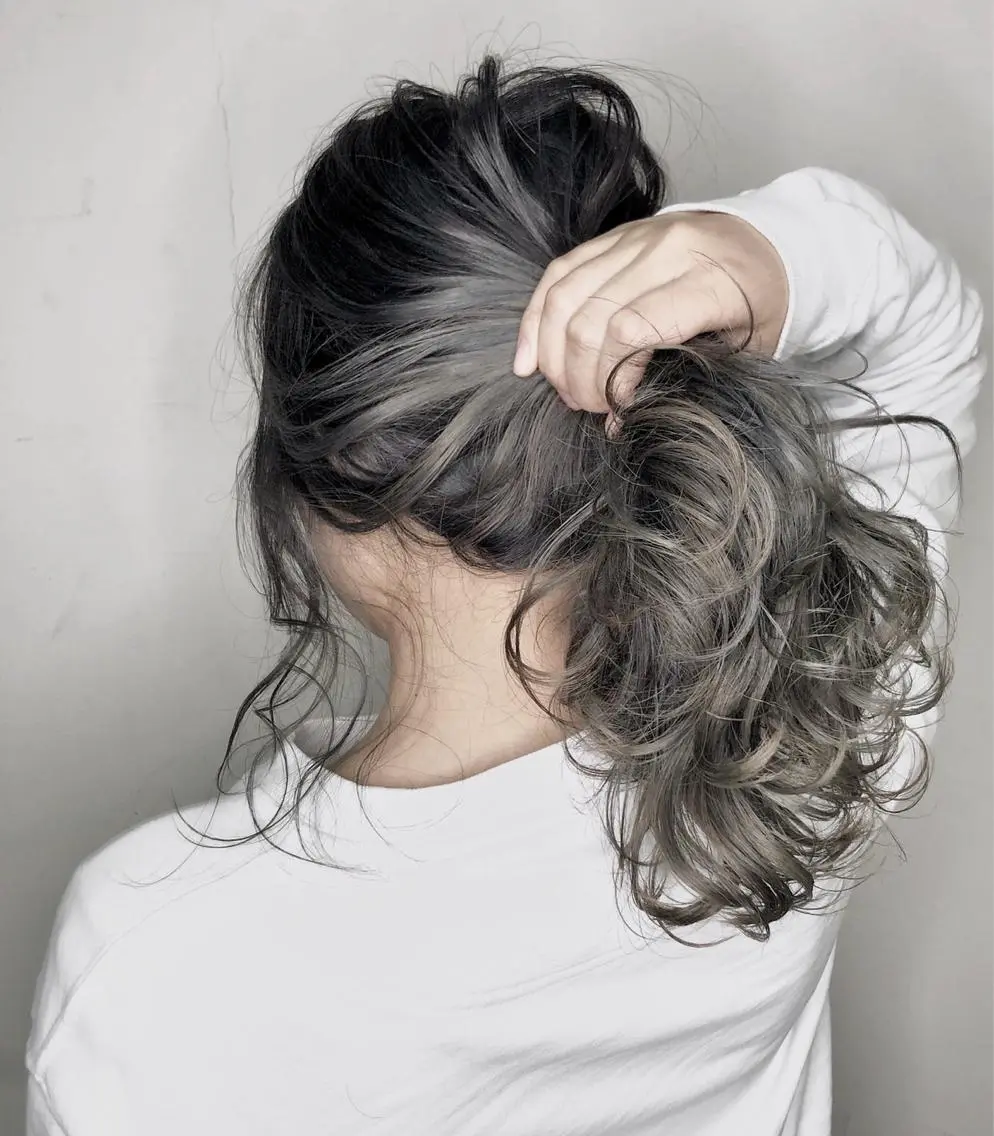 セミロング カラー オタク美容師🎮 AKARIのヘアスタイル