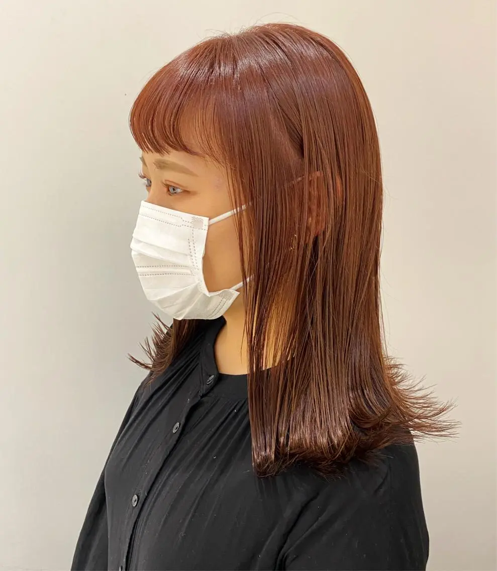 セミロング カラー ベージュカラー ブリーチ ブリーチなしカラー ピンクカラー ピンクベージュ 関 桃萌果のヘアスタイル