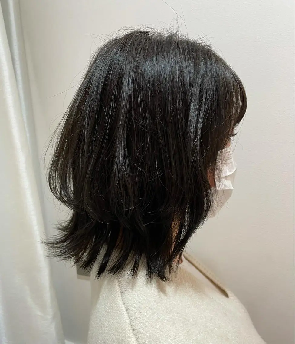 カラー 透明感カラー 🩶🩵🩷AIRIのヘアスタイル