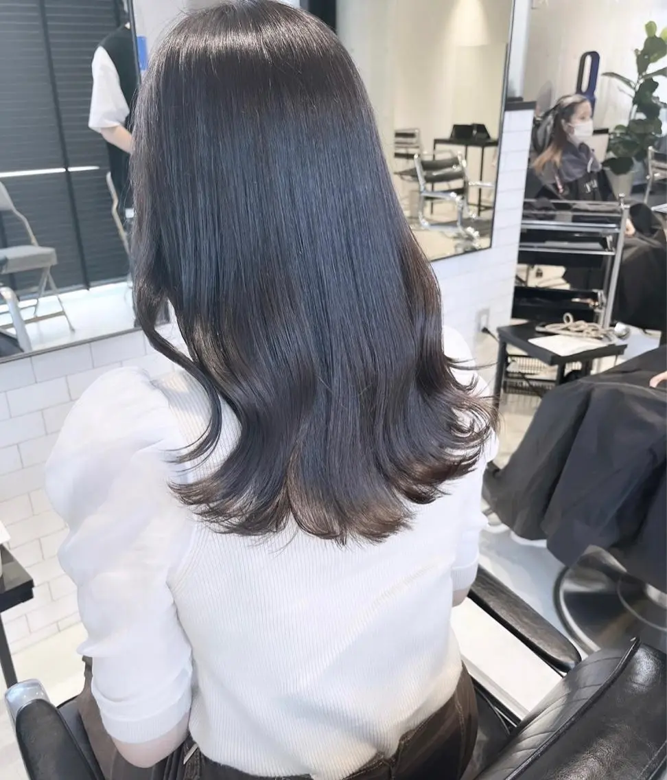 ロング カラー パーマ ヘアアレンジ ヘアカラー トリートメント ヘッドスパ 透明感/オリーブ/ グレージュ/YUKAのヘアスタイル