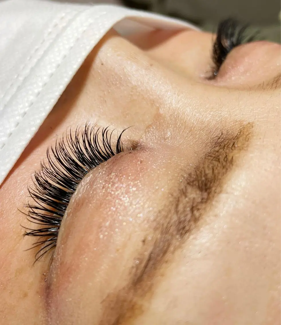 マツエク・マツパ 付け放題 フラットラッシュ Lotus eyelashのマツエク・マツパデザイン