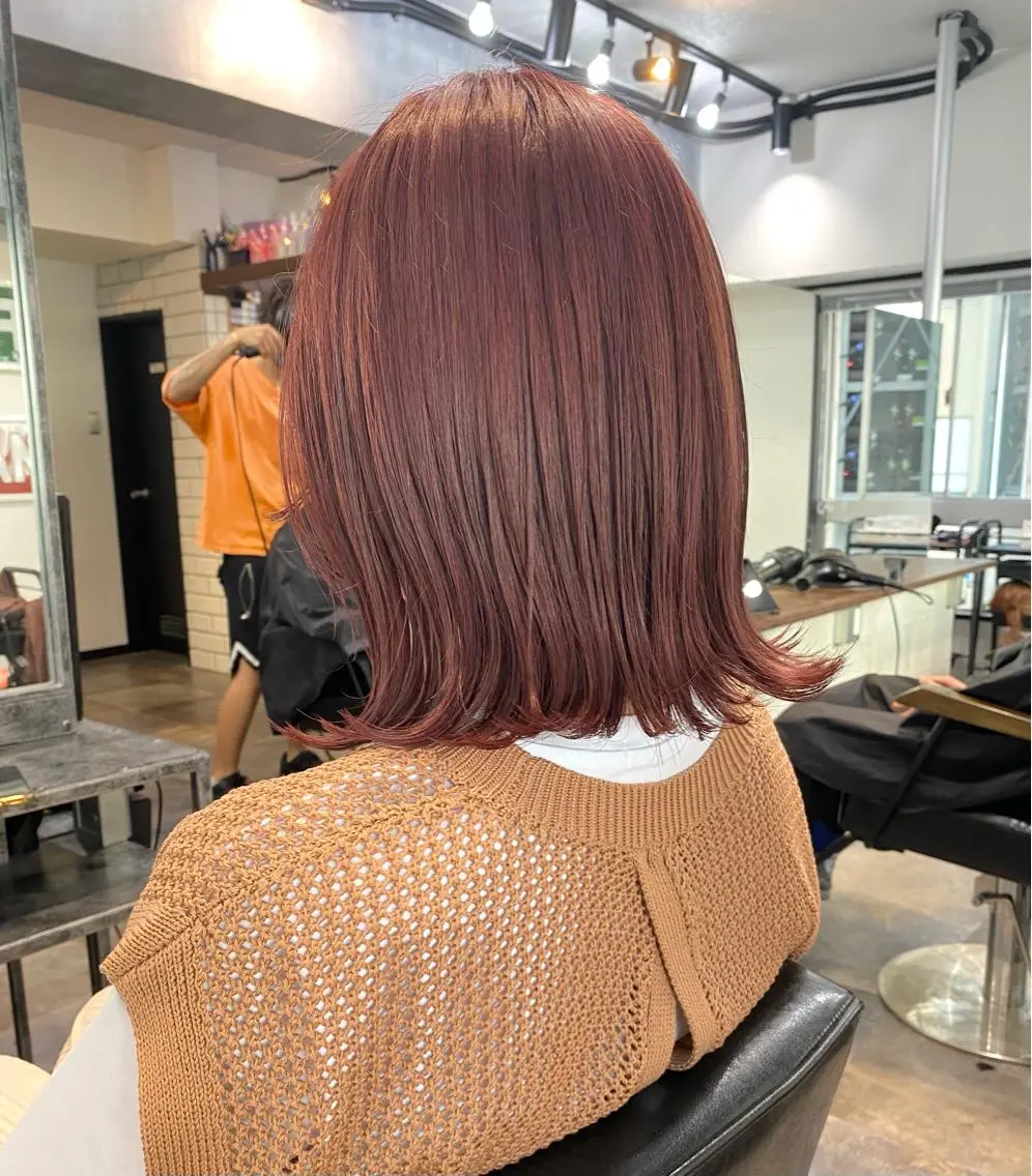 ショート カラー 切りっぱなしボブ ボルドーカラー ボブ ボブとパーマの達人 /美容室難民の方是非のヘアスタイル