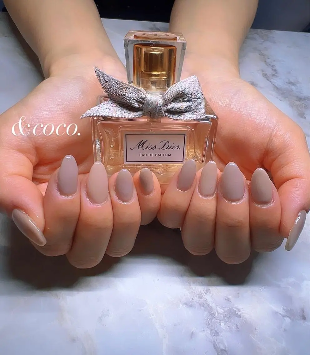 ネイル ワンカラーネイル ＆ coco.のネイルデザイン