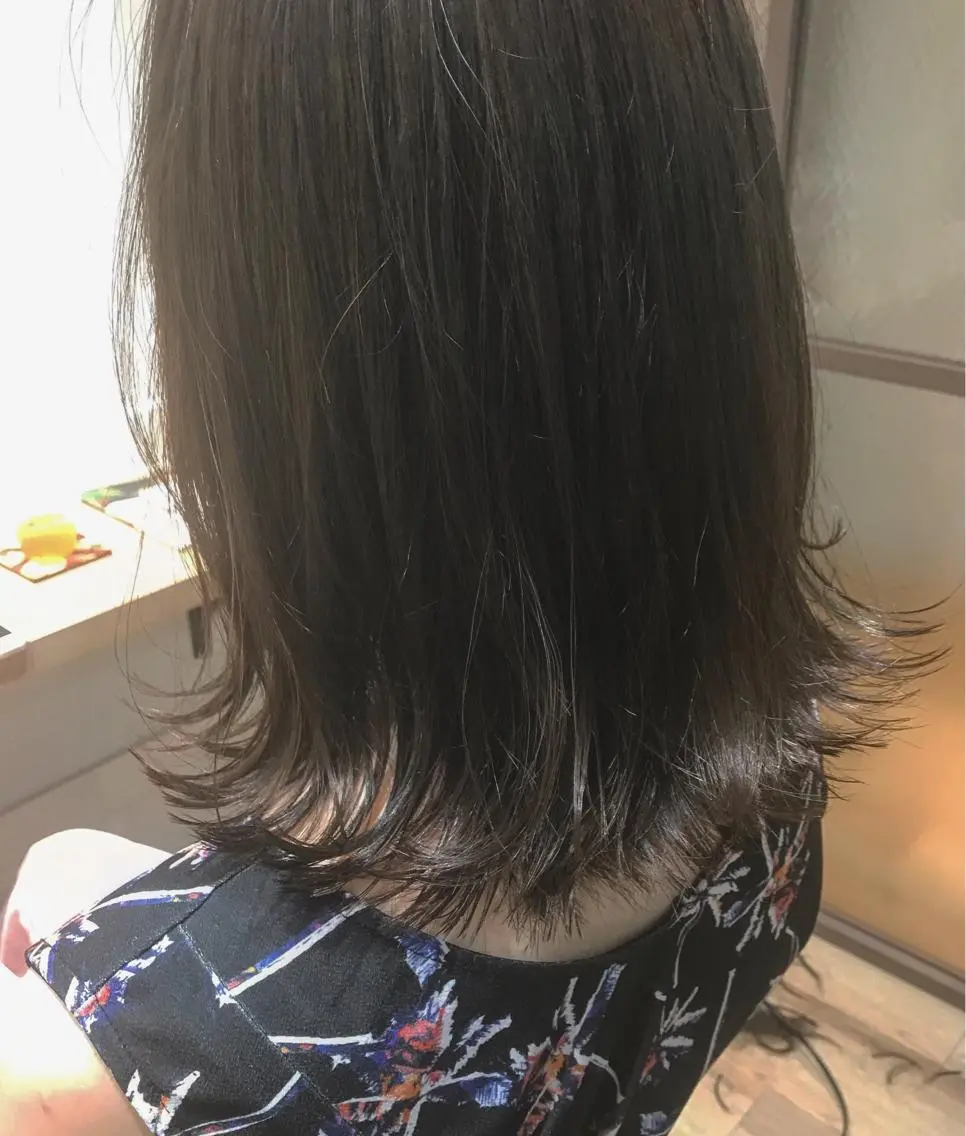 ミディアム カラー 稲荷 友美のヘアスタイル