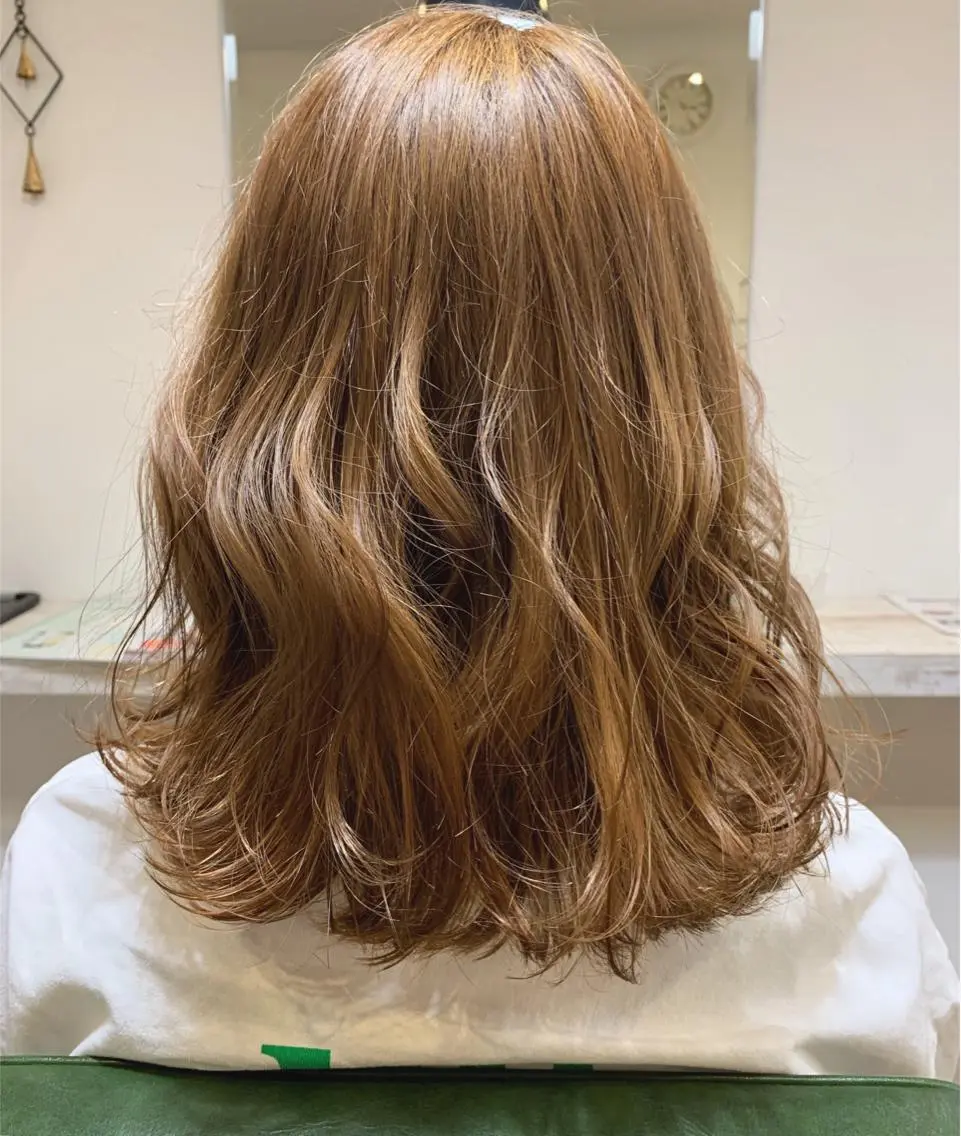 ミディアム カラー ベージュカラー ブリーチ ミルクティーベージュ ヘアカラー m ā l o.🌷 サカモトマイコのヘアスタイル