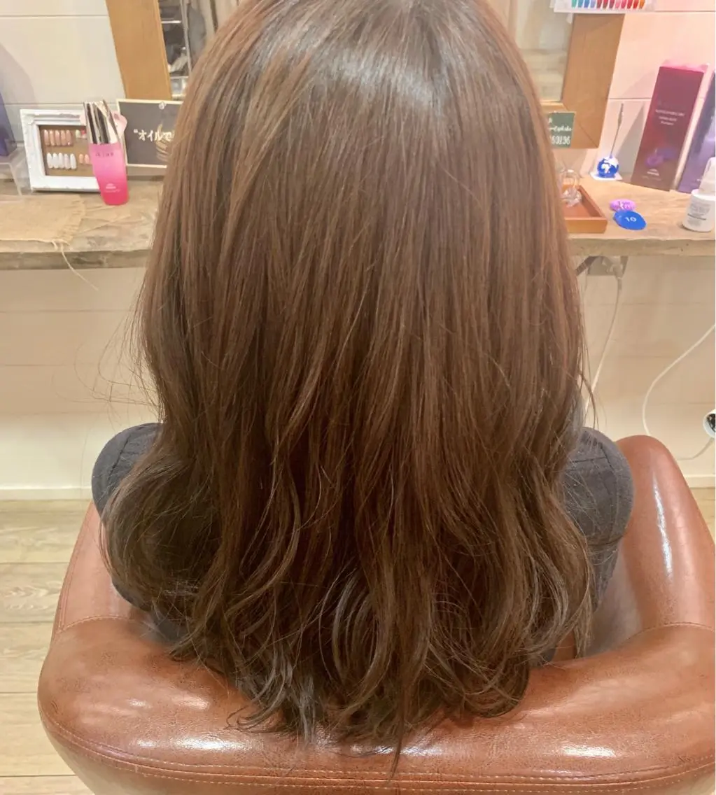 セミロング カラー 井上 涼花のヘアスタイル