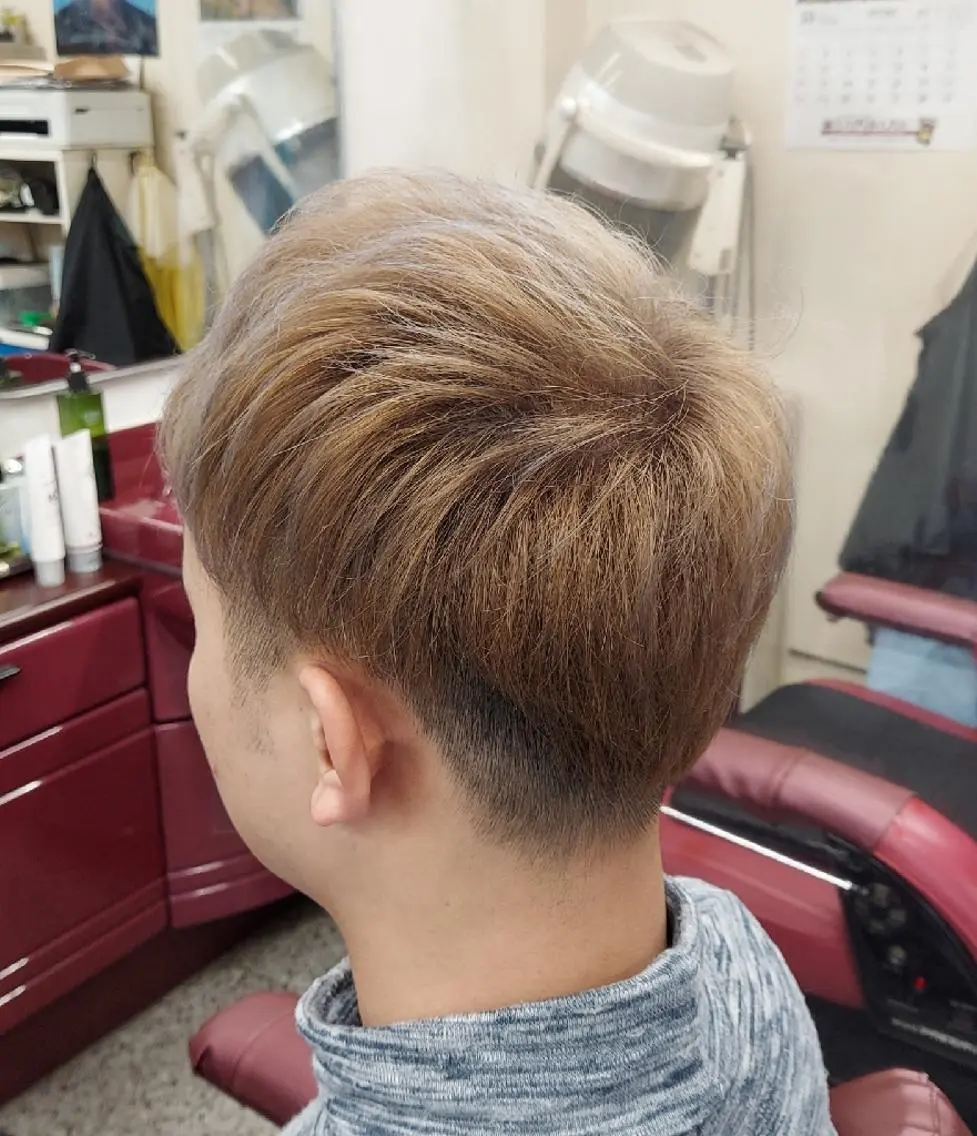 カラー ベージュカラー ブリーチ 透明感カラー 河合 勇喜のヘアスタイル