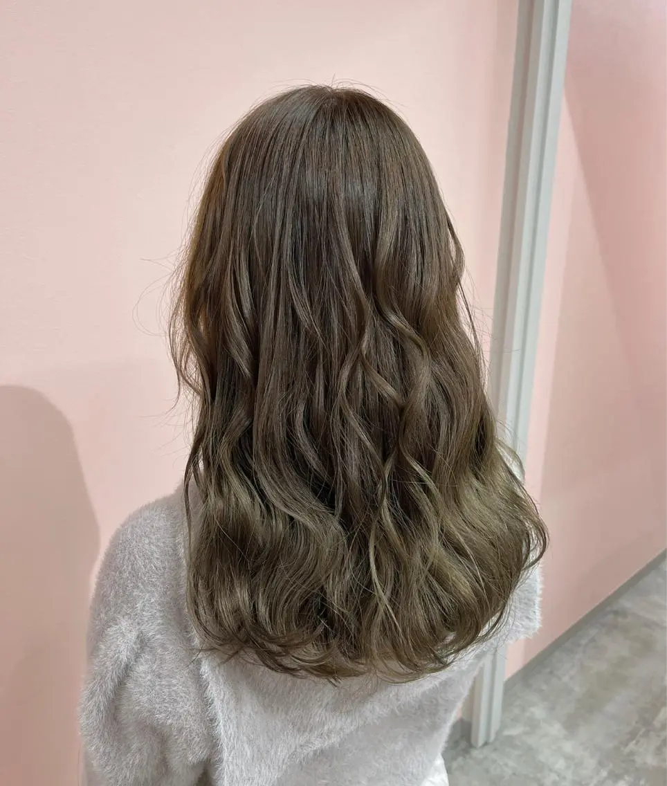 セミロング カラー グレージュ オリーブグレージュ オリーブグレー RIYA❤︎ Aujuaソムリエのヘアスタイル