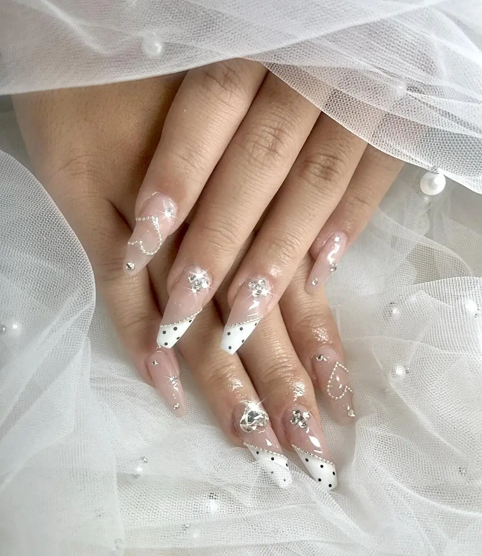 ネイル アートネイル ドット nail salon Ellisのネイルデザイン