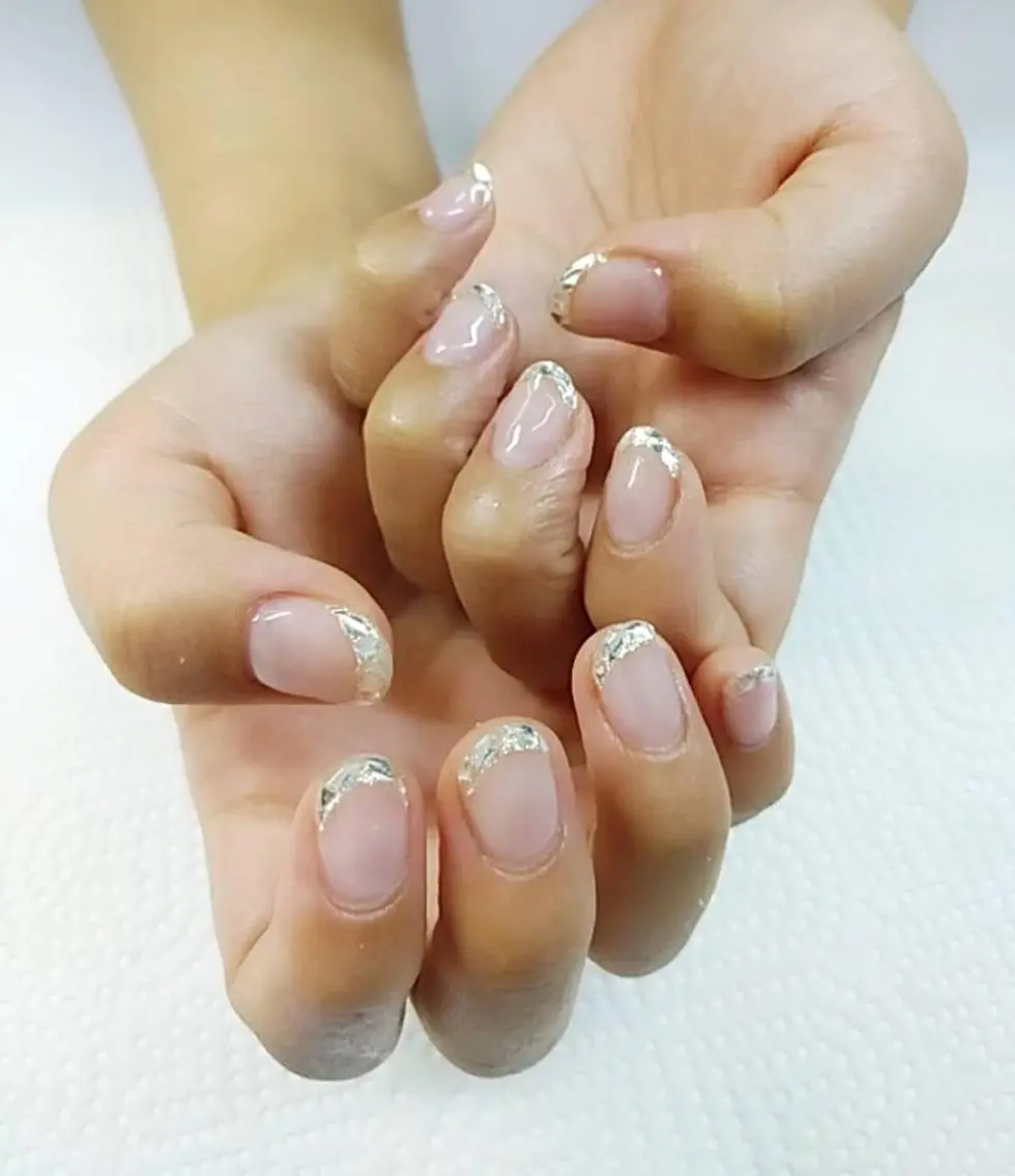 ネイル フレンチネイル ガラスフレンチ ハンドネイル ハンドケア プライベートサロン Rosy Lilyのネイルデザイン
