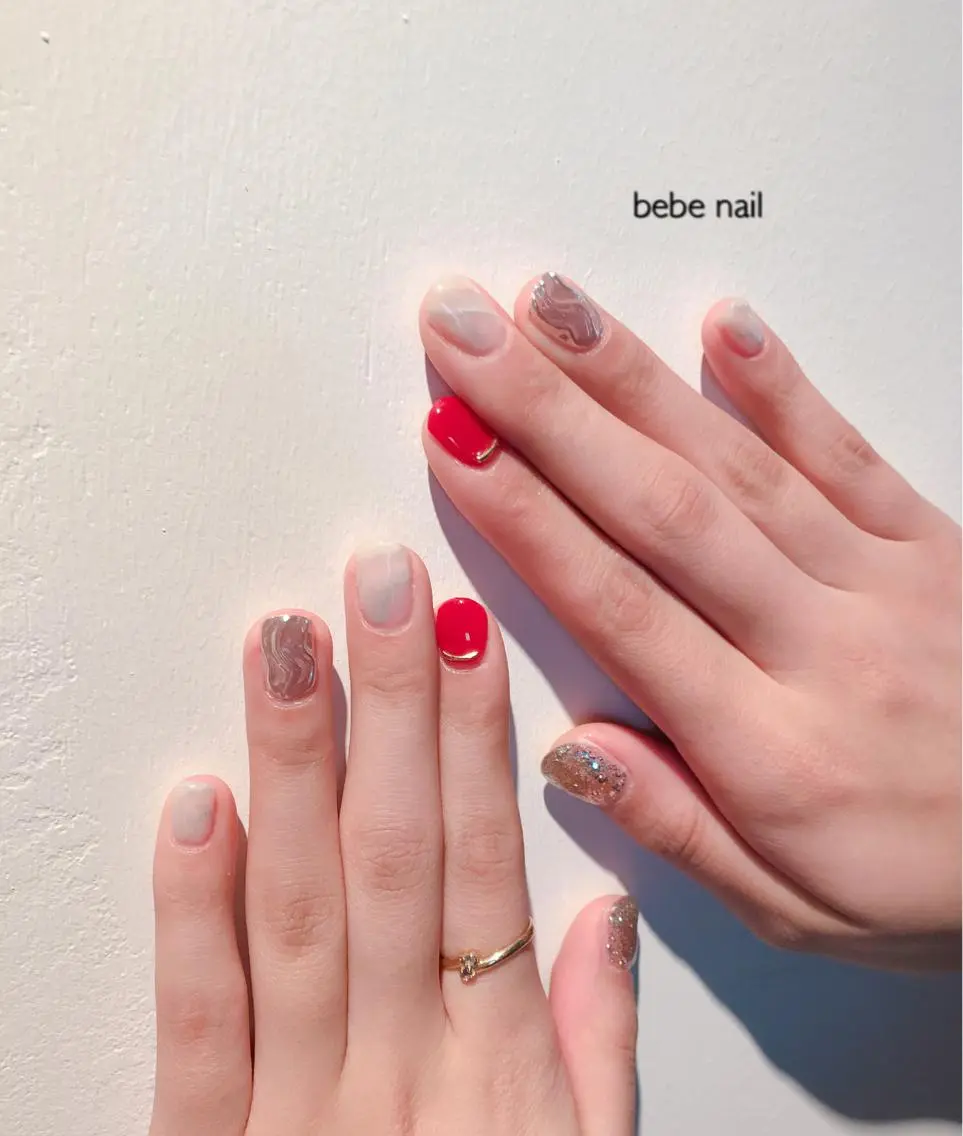 ネイル ジェルネイル ニュアンスネイル パラジェル 赤色 Ann nailのネイルデザイン
