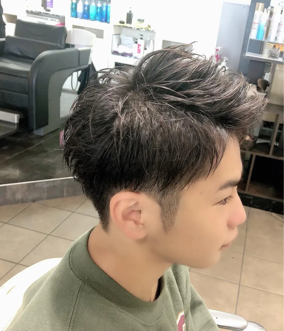 ショート メンズ アップバング ショートヘア メンズ レイヤー ウルフ 弓木啓輔のヘアスタイル