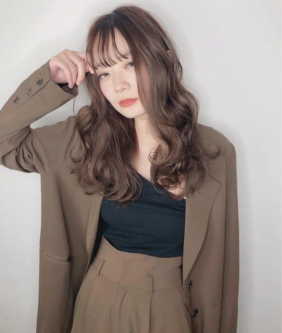 セミロング カラー アッシュ アッシュブラウン ブラウンカラー 赤み消しカラー /透明感カラー 上長のヘアスタイル