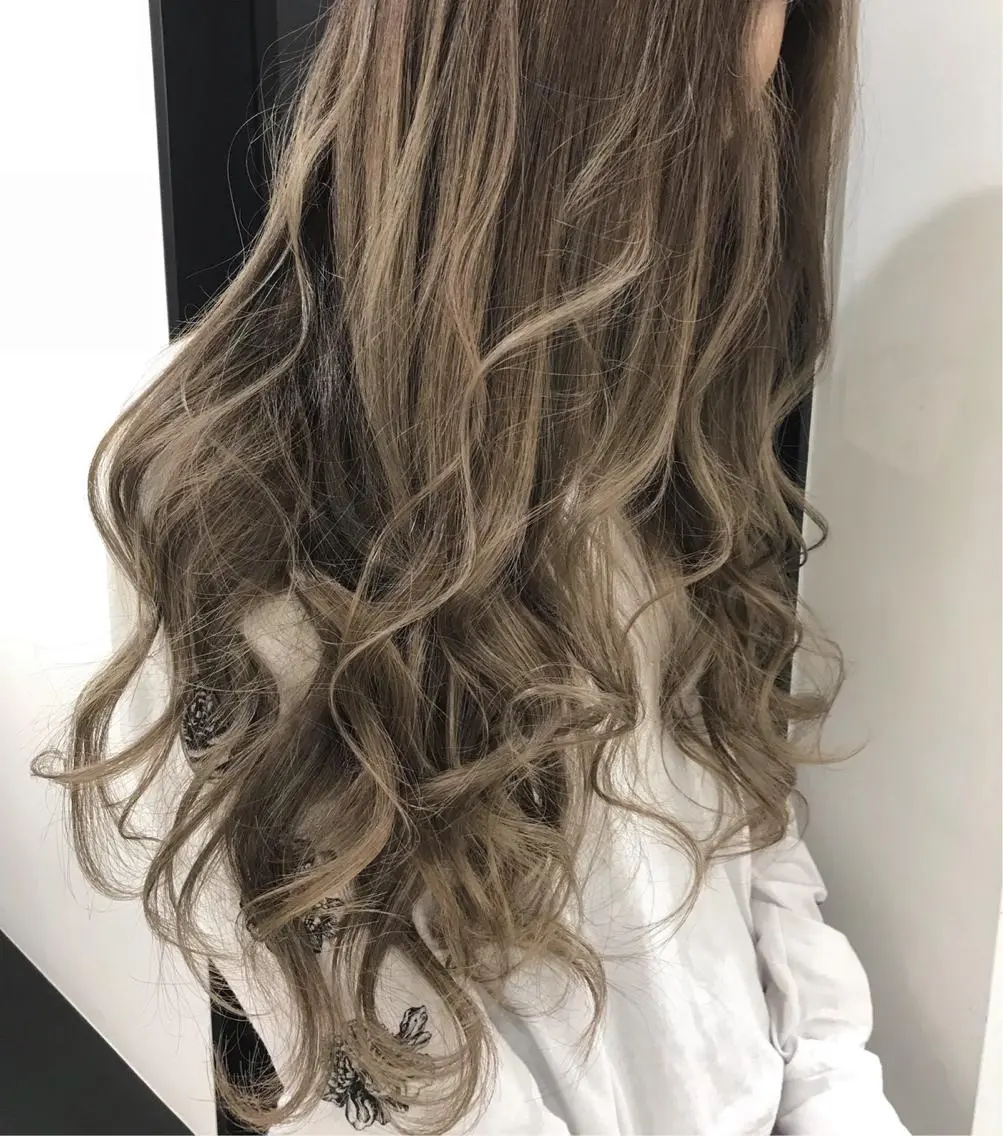 ロング カラー ヘアアレンジ 透明感カラー ハイライトカラー ハイライト 【公式】amble luxe池袋東口🩷のヘアスタイル