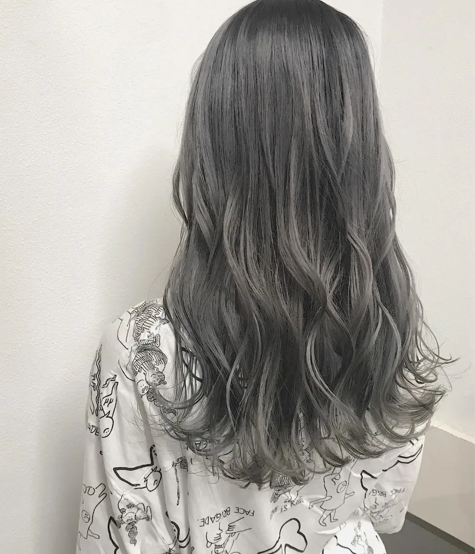 ロング カラー ヘアカラー トリートメント lani ブリーチ /ダブルカラーのヘアスタイル