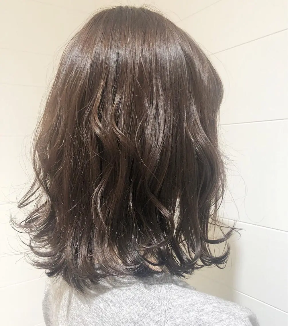 ミディアム カラー ヘアカラー まつげ兼任しもさこ 🌟レイヤー得意のヘアスタイル